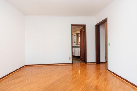Apartamento para alugar com 217m², 3 quartos e 3 vagas Apartamento para alugar com 217m², 3 quartos e 3 vagasSuíte 1