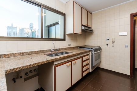 Apartamento para alugar com 217m², 3 quartos e 3 vagas Apartamento para alugar com 217m², 3 quartos e 3 vagasCozinha