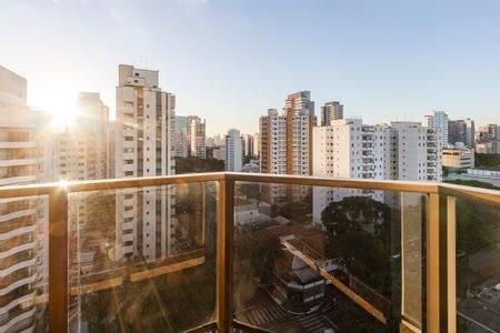 Apartamento para alugar com 217m², 3 quartos e 3 vagas Apartamento para alugar com 217m², 3 quartos e 3 vagasVaranda da Sala