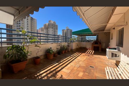Apartamento para alugar com 184m², 3 quartos e 4 vagas