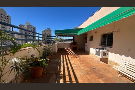 Apartamento para alugar com 184m², 3 quartos e 4 vagas