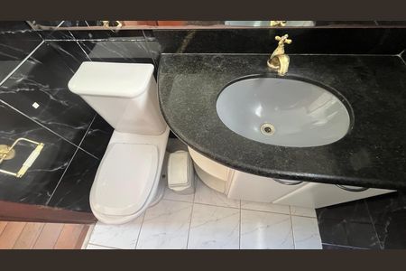 Apartamento para alugar com 184m², 3 quartos e 4 vagas
