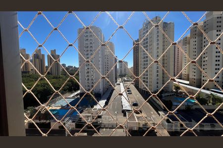 Apartamento para alugar com 184m², 3 quartos e 4 vagas