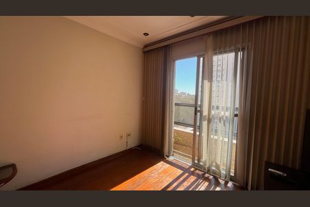 Apartamento para alugar com 184m², 3 quartos e 4 vagas