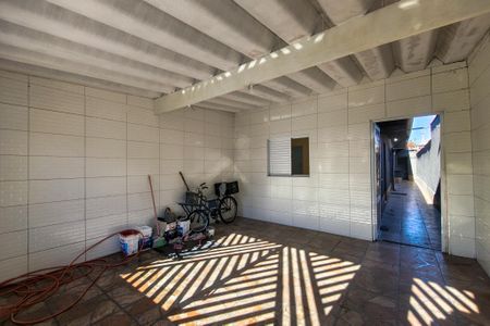 Casa para alugar com 150m², 3 quartos e 1 vaga Casa para alugar com 150m², 3 quartos e 1 vagaGaragem