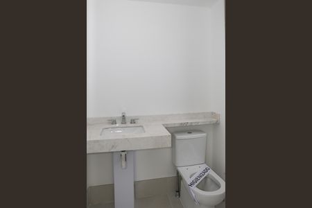 Apartamento à venda com 188m², 3 quartos e 2 vagas Apartamento à venda com 188m², 3 quartos e 2 vagasBanheiro da Suíte 2