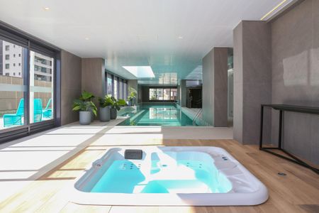 Apartamento à venda com 188m², 3 quartos e 2 vagas Apartamento à venda com 188m², 3 quartos e 2 vagasÁrea comum - Piscina