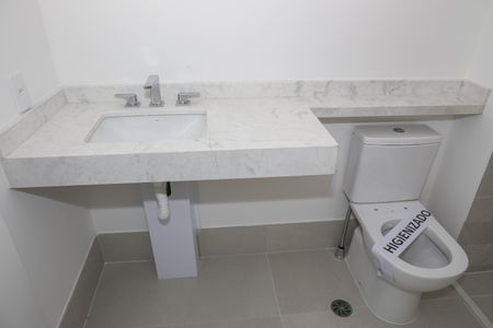 Apartamento à venda com 188m², 3 quartos e 2 vagas Apartamento à venda com 188m², 3 quartos e 2 vagasBanheiro da Suíte 3