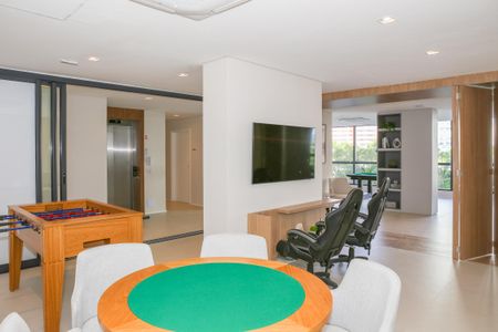 Apartamento à venda com 188m², 3 quartos e 2 vagas Apartamento à venda com 188m², 3 quartos e 2 vagasSala de Jogos