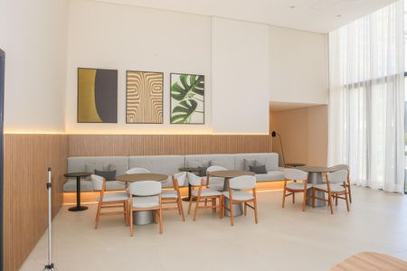 Apartamento à venda com 188m², 3 quartos e 2 vagas Apartamento à venda com 188m², 3 quartos e 2 vagasÁrea comum - Salão de festas