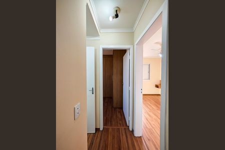 Corredor - Quartos de apartamento para alugar com 2 quartos, 50m² em Vila Endres, Guarulhos