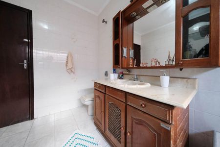 Casa à venda com 400m², 4 quartos e 4 vagasBanheiro 2