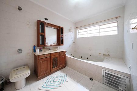 Casa à venda com 400m², 4 quartos e 4 vagasBanheiro 2