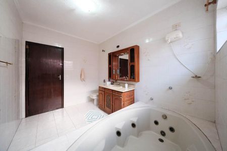 Casa à venda com 400m², 4 quartos e 4 vagasBanheiro 2