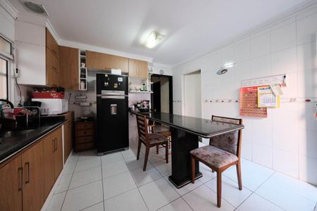 Casa à venda com 400m², 4 quartos e 4 vagasCozinha