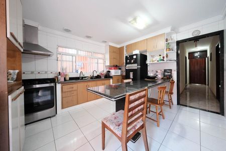 Casa à venda com 400m², 4 quartos e 4 vagasCozinha