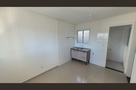 Sala/Cozinha de kitnet/studio para alugar com 1 quarto, 37m² em Chácara Mafalda, São Paulo