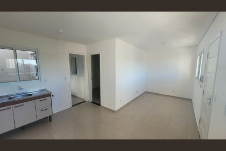 Sala/Cozinha de kitnet/studio para alugar com 1 quarto, 37m² em Chácara Mafalda, São Paulo