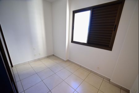Apartamento para alugar com 108m², 3 quartos e 2 vagasQuarto 2