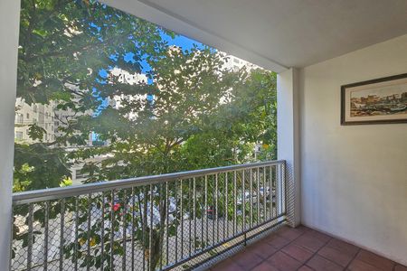 Apartamento para alugar com 90m², 2 quartos e 2 vagas