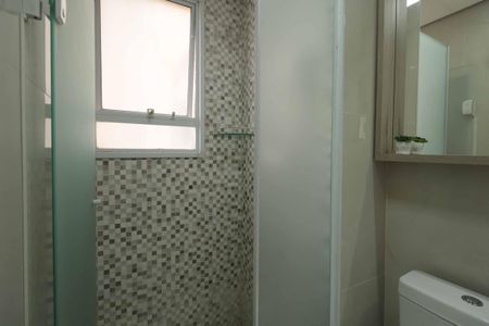 Apartamento à venda com 64m², 3 quartos e 1 vaga Apartamento à venda com 64m², 3 quartos e 1 vagaBanheiro da Suíte