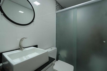 Apartamento à venda com 64m², 3 quartos e 1 vaga Apartamento à venda com 64m², 3 quartos e 1 vagaBanheiro Social