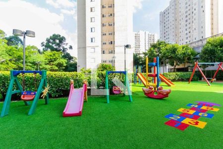 Apartamento à venda com 64m², 3 quartos e 1 vaga Apartamento à venda com 64m², 3 quartos e 1 vagaÁrea comum - Playground