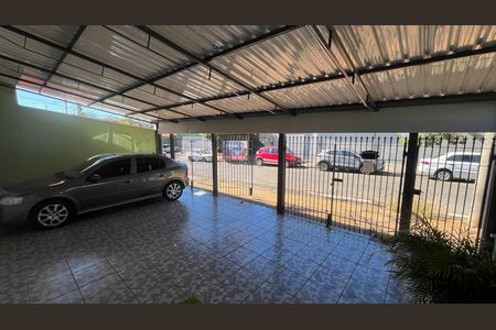 Casa para alugar com 260m², 3 quartos e 2 vagas