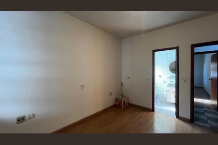 Casa para alugar com 260m², 3 quartos e 2 vagas