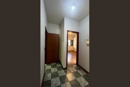Casa para alugar com 260m², 3 quartos e 2 vagas