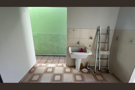 Casa para alugar com 260m², 3 quartos e 2 vagas