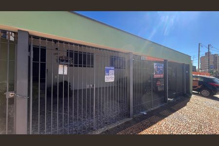 Casa para alugar com 260m², 3 quartos e 2 vagas