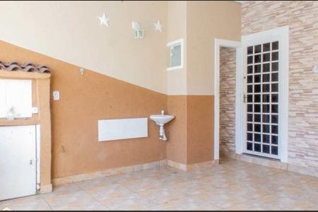 Casa para alugar com 125m², 5 quartos e 2 vagas