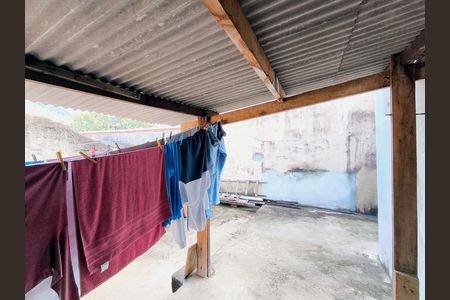 Casa à venda com 70m², 2 quartos e sem vagaQuintal / Área de Serviço