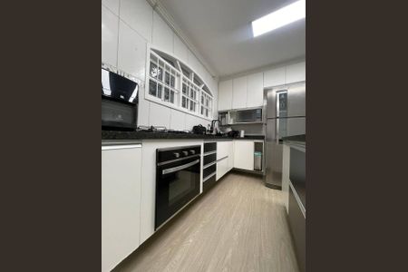 Casa à venda com 2 quartos, 250m² em Vila Antonieta, São Paulo