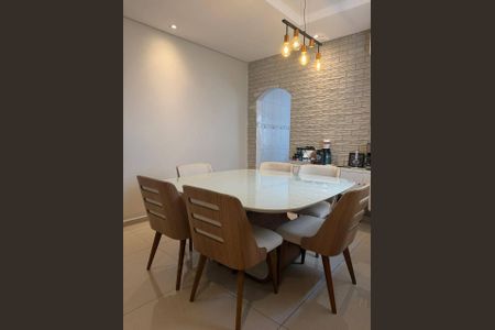 Casa à venda com 2 quartos, 250m² em Vila Antonieta, São Paulo