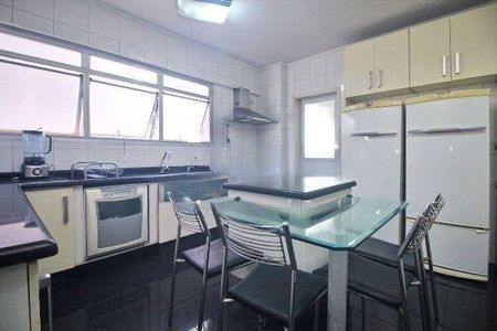 Apartamento à venda com 3 quartos, 136m² em Jardim Paulista, São Paulo
