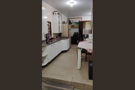 Casa à venda com 4 quartos, 300m² em Vila Camilópolis, Santo André