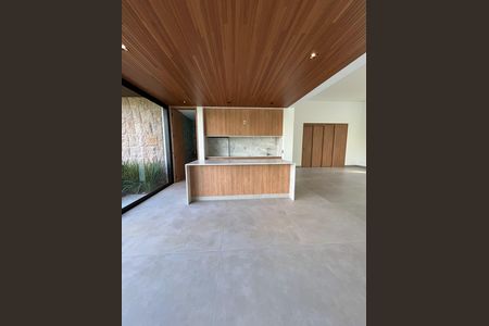 Casa à venda com 5 quartos, 650m² em Sousas, Campinas