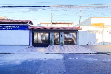 Casa para alugar com 700m², 3 quartos e 1 vagaFachada