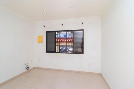 Casa para alugar com 3 quartos, 700m² em Vila Brasil, São Paulo