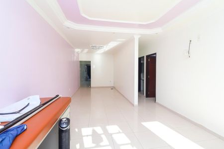 Casa para alugar com 3 quartos, 700m² em Vila Brasil, São Paulo