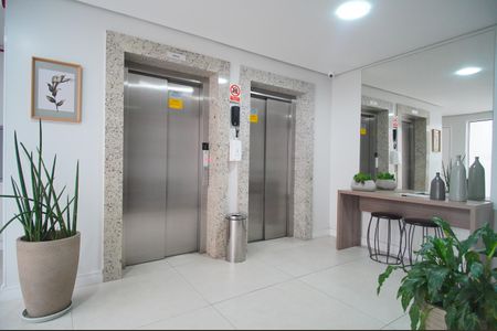 Hall de entrada de apartamento à venda com 2 quartos, 73m² em Centro, São Leopoldo