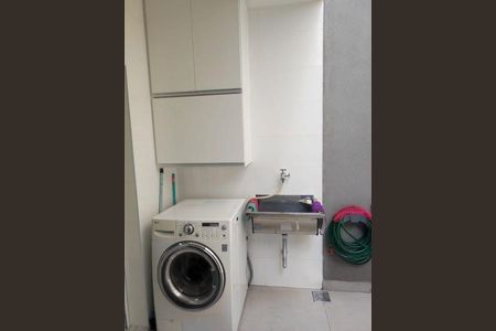 Casa à venda com 118m², 3 quartos e 2 vagas