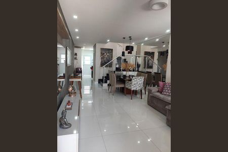 Casa à venda com 118m², 3 quartos e 2 vagas