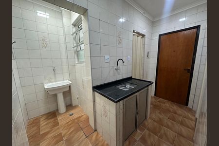 Cozinha de apartamento para alugar com 1 quarto, 30m² em Centro, São Vicente