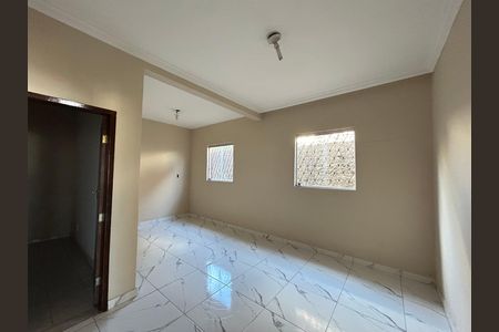 Casa para alugar com 240m², 4 quartos e 2 vagas