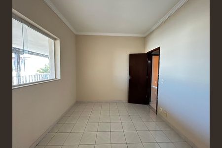 Casa para alugar com 240m², 4 quartos e 2 vagas