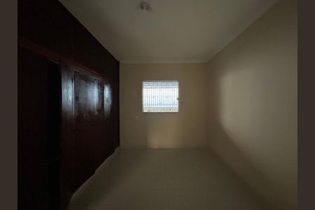 Casa para alugar com 240m², 4 quartos e 2 vagas