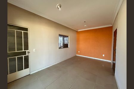 Casa para alugar com 240m², 4 quartos e 2 vagas